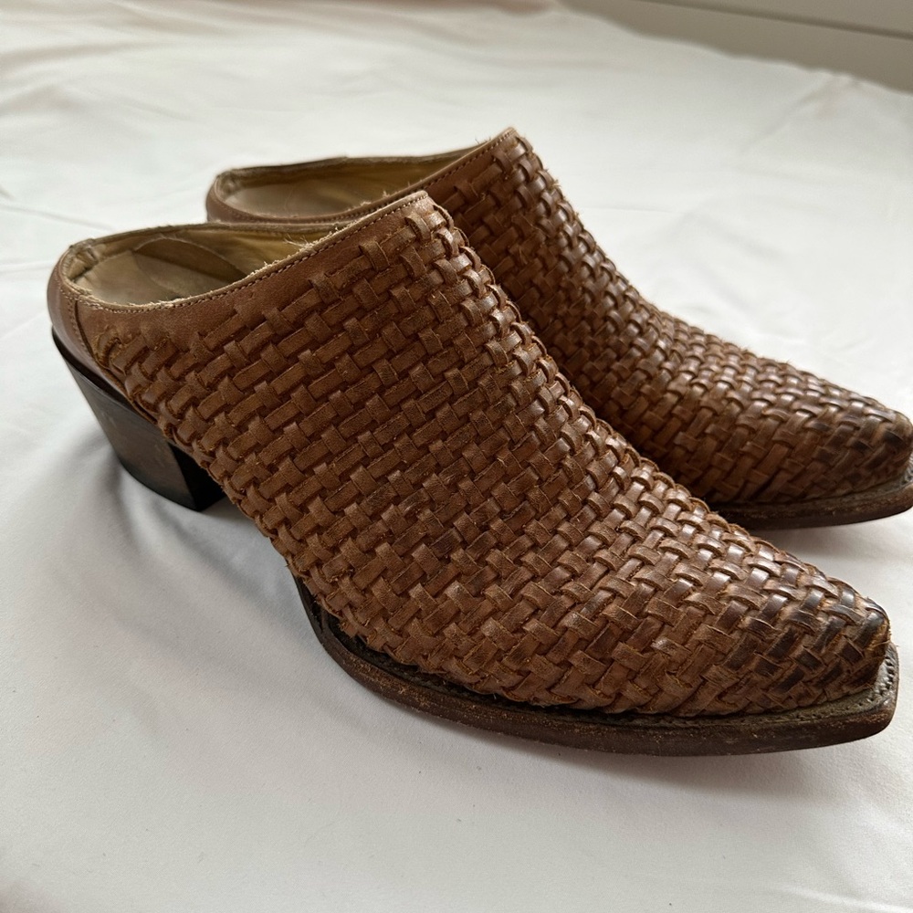 Stetson-Woven Brown Leather Mules